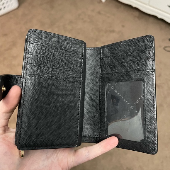 Mini Michael Kors Wallet - Picture 3 of 3